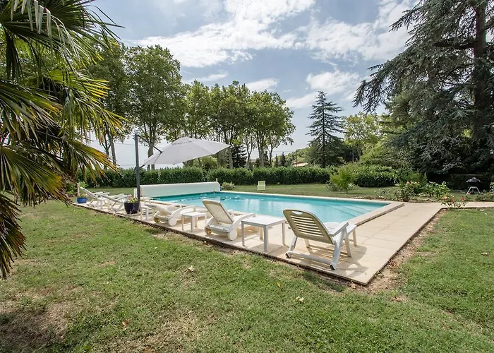 Chambres D'hotes Chez Patricia 住宿加早餐酒店 *