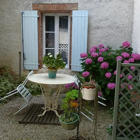 Chambres D'hotes Chez Patricia Alojamento de Acomodação e Pequeno-almoço Lisle-sur-Tarn